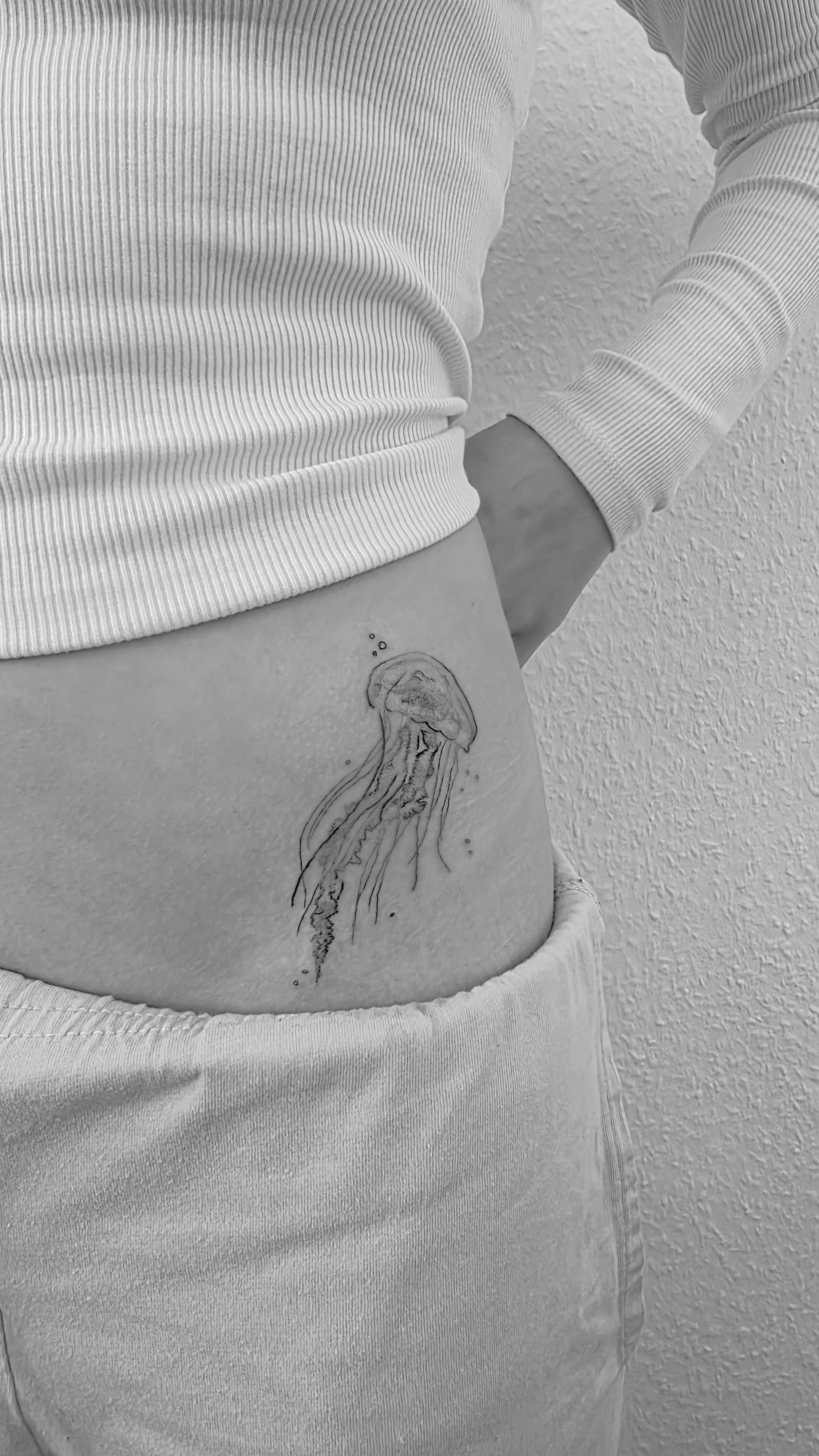 Fineline und Micro Realism Tattoos von Charlotte