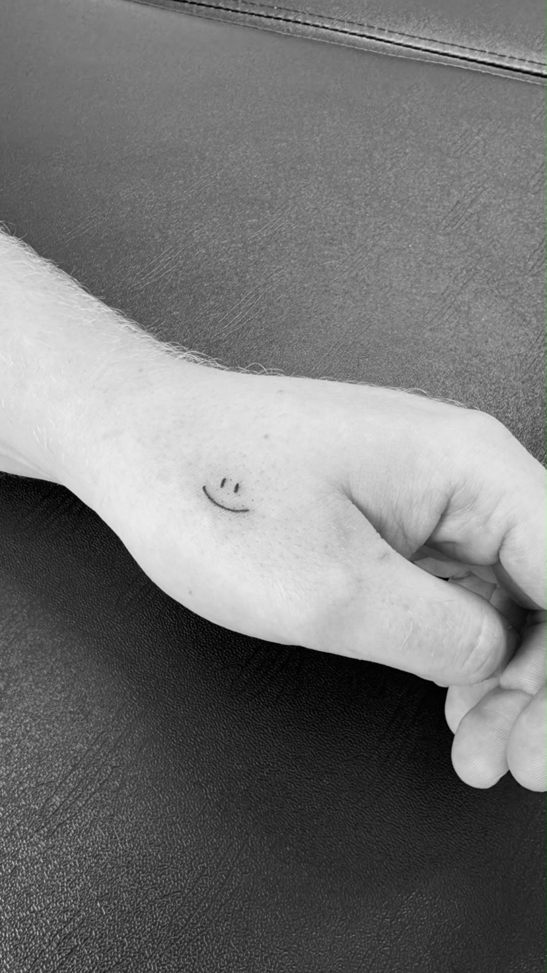 Fineline und Micro Realism Tattoos von Mariah