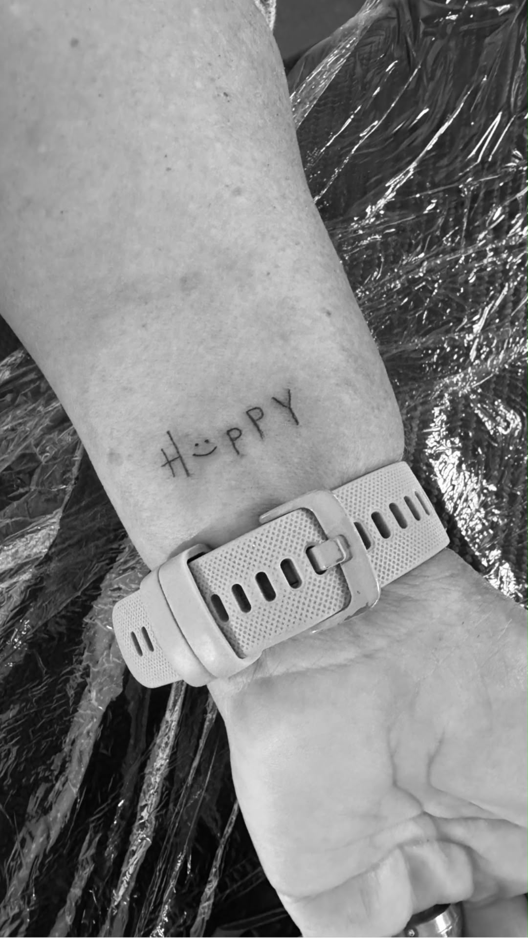 Fineline und Micro Realism Tattoos von Mariah