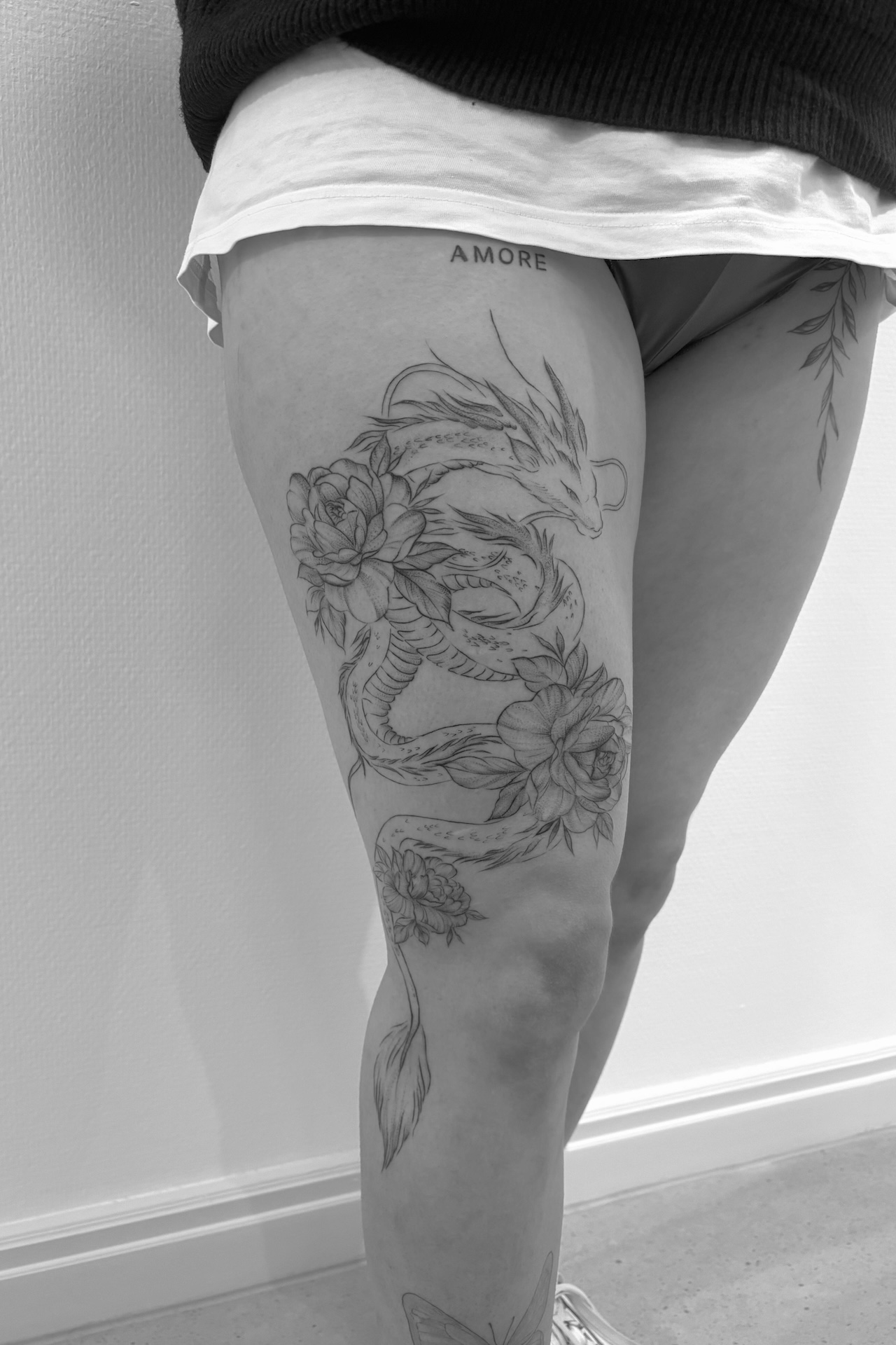 Blackwork, Fineline und Oldschool Tattoos von Mary