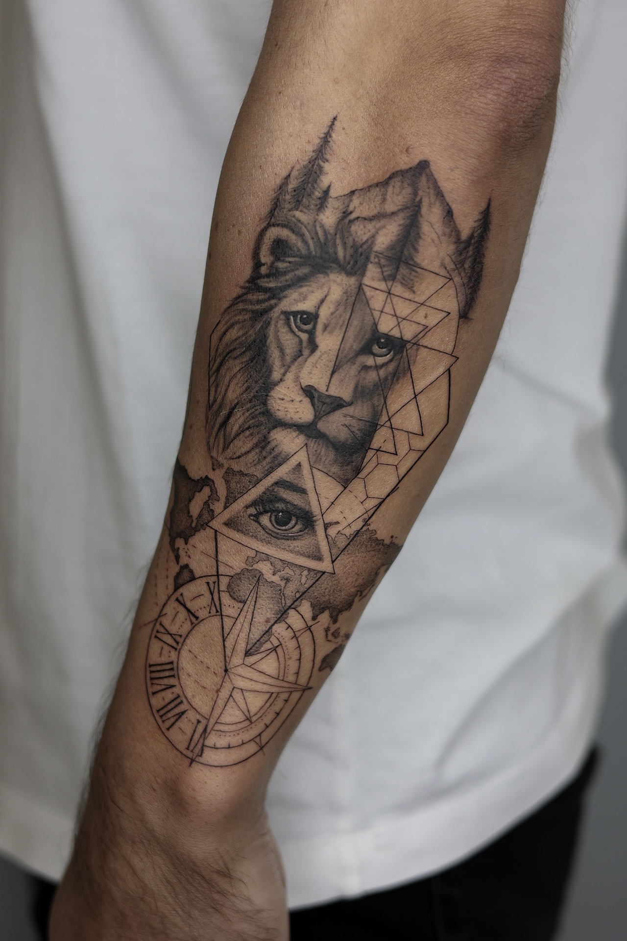 Fineline Tattoomotive von Inkara Tattoo