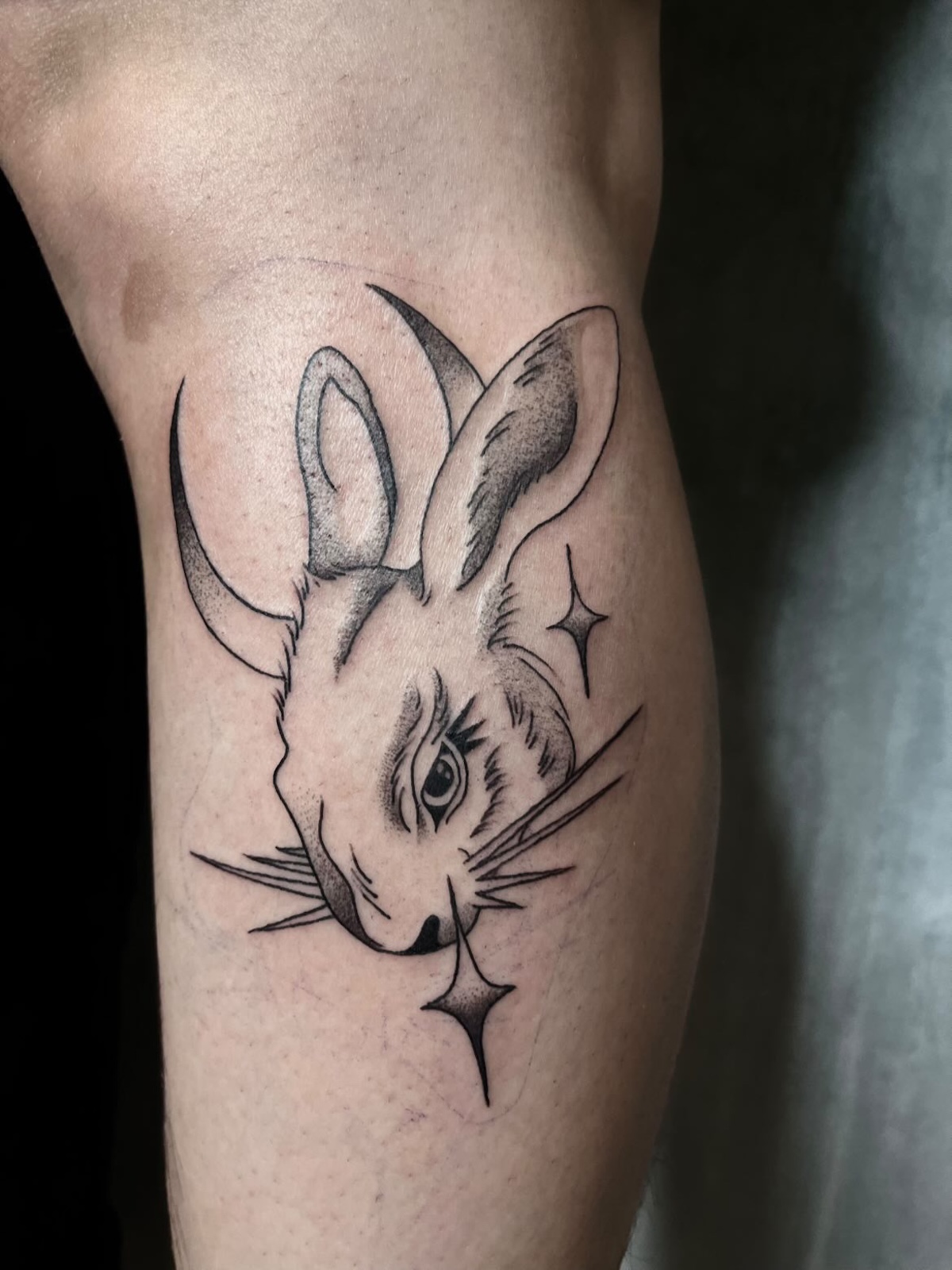 Dark Illustrativ Blackwork Tattoo